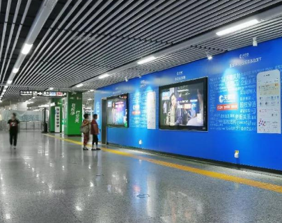 地鐵站不同區(qū)域?qū)κ覂?nèi)全彩led顯示屏要求有哪些？